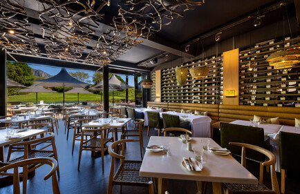 Bistro Sixteen Interieur